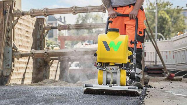 Dags att satsa på batteridrivna vibroplattor