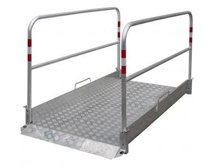 SKAMA Gångbrygga stål med räcke