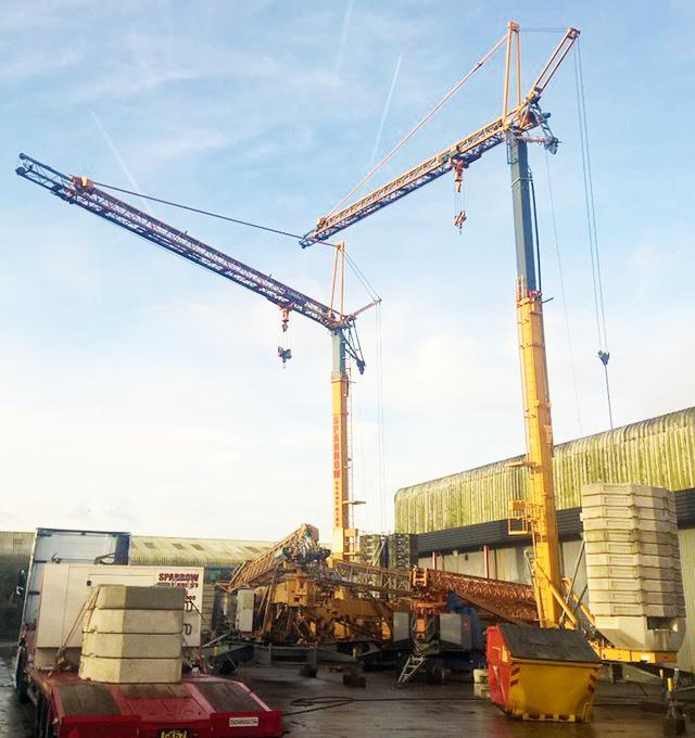 Självresande byggkran